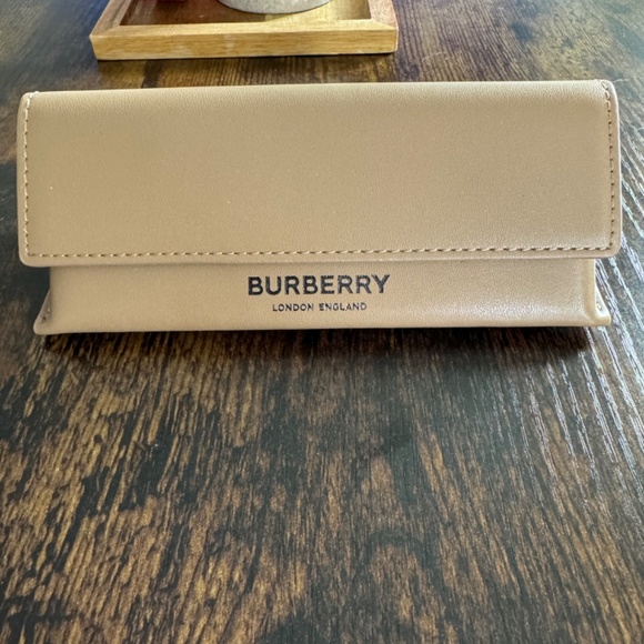 Brand New Burberry frames - Picture 2 of 3